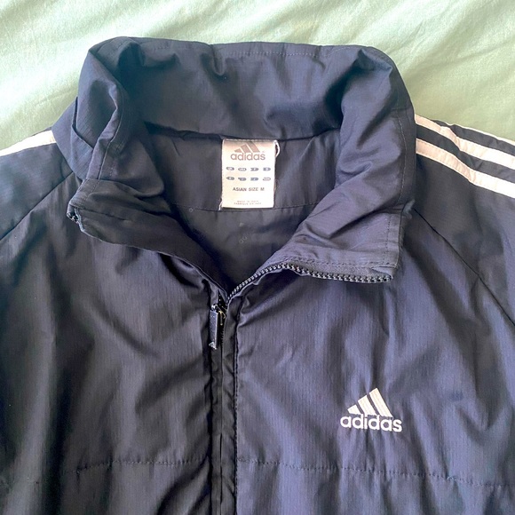 Classic Adidas Winter Jacket (M) - Picture 3 of 3